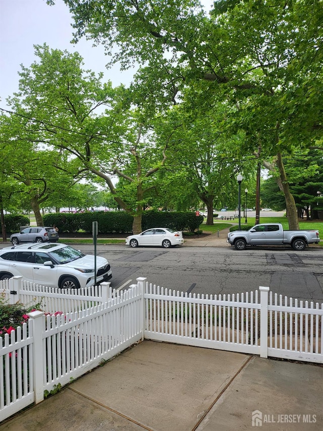 72 High St, Perth Amboy, NJ 08861 - view of patio / terrace