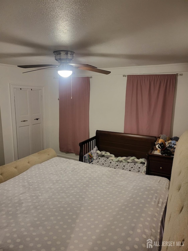 72 High St, Perth Amboy, NJ 08861 - bedroom with a ceiling fan