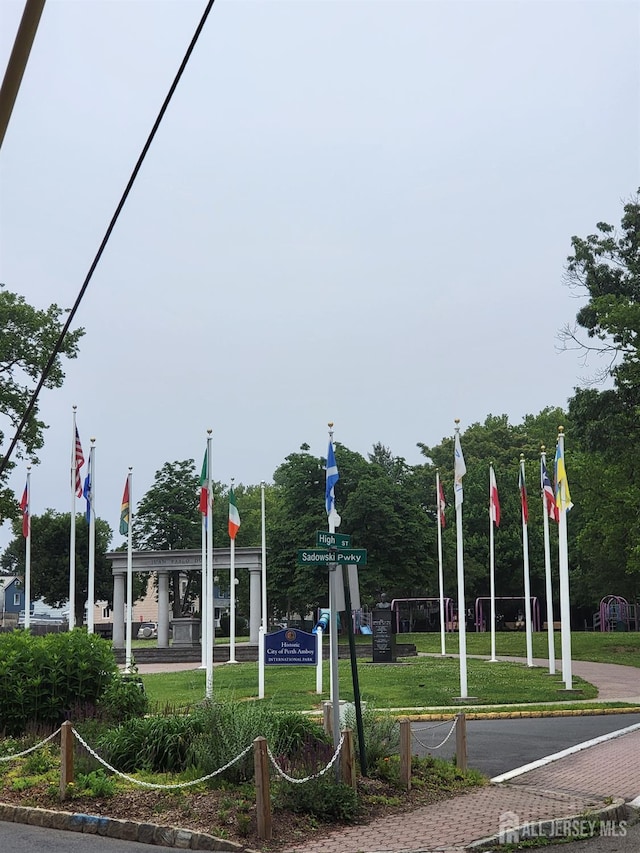 72 High St, Perth Amboy, NJ 08861 - view of playground
