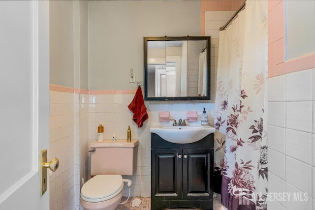 340 Runyon Ave, Middlesex, NJ 08846 - bathroom featuring tile walls, vanity, toilet, and a shower with curtain
