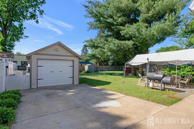 340 Runyon Ave, Middlesex, NJ 08846 - detached garage with concrete driveway