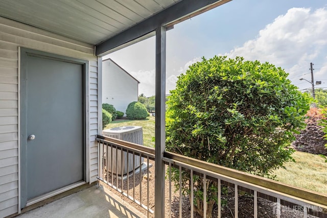 304 Woodbridge Commons Way, Iselin, NJ 08830 - view of balcony