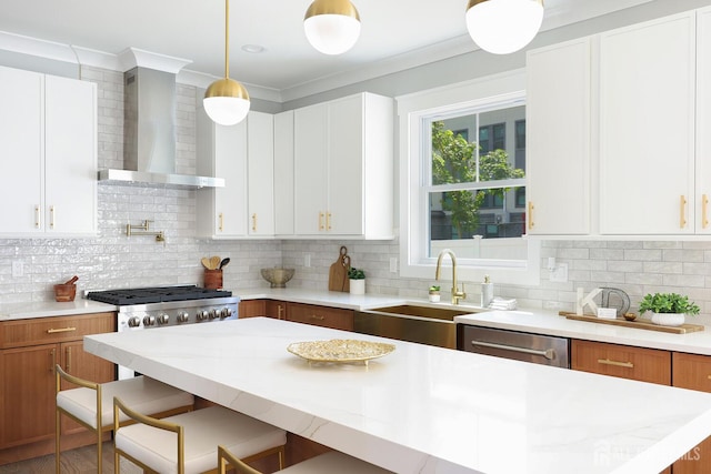 14 Thomasine St, Edison, NJ 08817 - kitchen with wall chimney exhaust hood, a breakfast bar area, tasteful backsplash, a kitchen island, and ornamental molding
