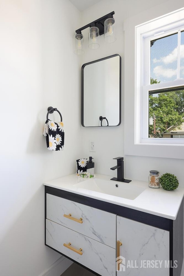 14 Thomasine St, Edison, NJ 08817 - bathroom featuring vanity