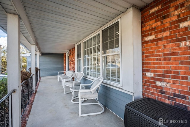 view of patio / terrace with covered porch