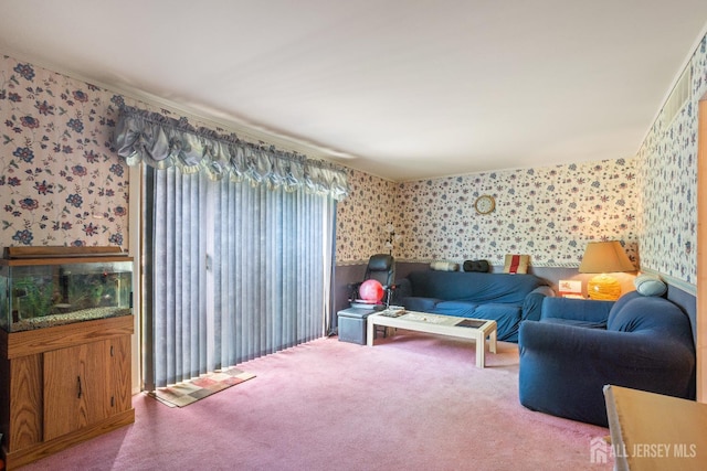32 Astor Ct, Sayreville, NJ 08872 - carpeted living area with wallpapered walls