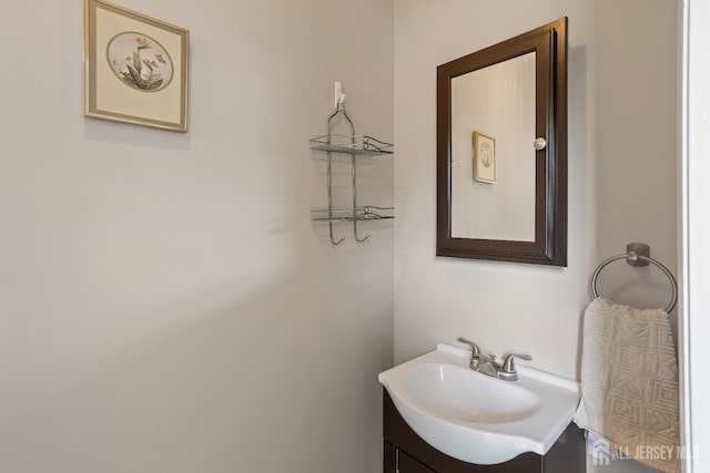 32 Astor Ct, Sayreville, NJ 08872 - bathroom with vanity