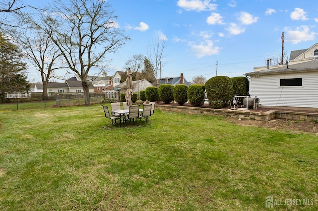 view of yard featuring fence