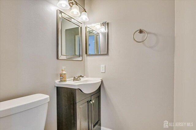 40 Azalea Dr, Edison, NJ 08820 - photo 34