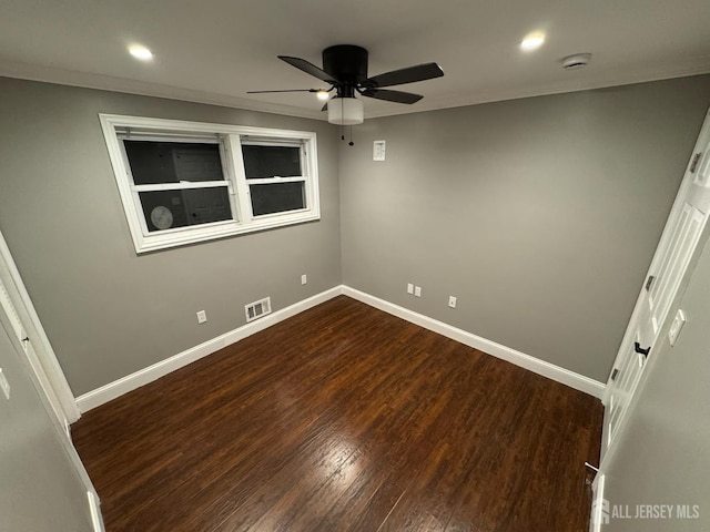 860 Barry Ave, Perth Amboy, NJ 08861 - unfurnished room featuring a ceiling fan, dark wood finished floors, a smoke detector, and recessed lighting