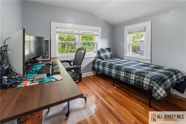 16 Lafayette Ave, Edison, NJ 08837 - bedroom featuring lofted ceiling, hardwood / wood-style floors, a desk, and baseboards