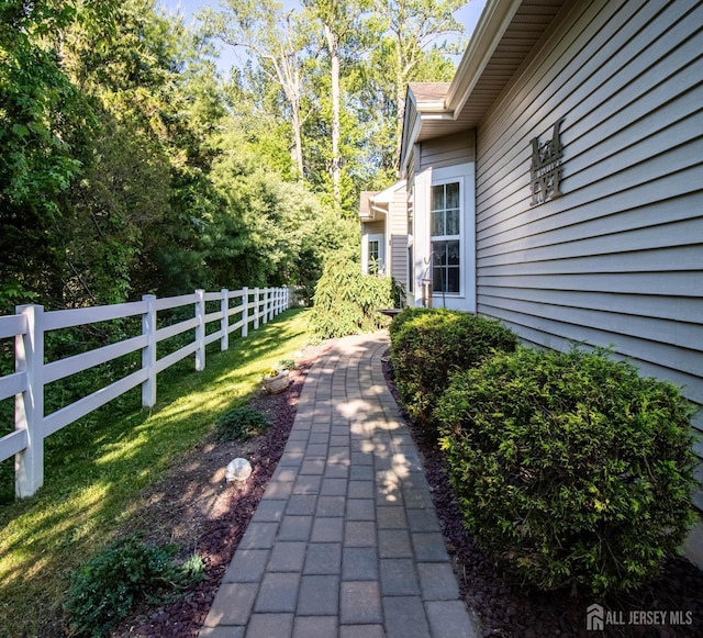 128 Fontaine Ct, Monroe, NJ 08831 - view of yard
