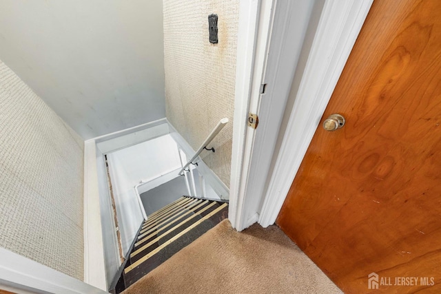 109 Russell St, Woodbridge Proper, NJ 07095 - stairway with carpet floors