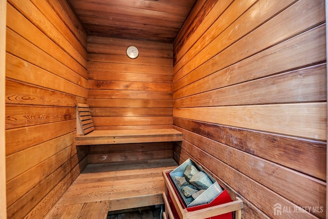 10 Margie Rd, East Brunswick, NJ 08816 - relaxing sauna featuring wooden ceiling and wooden walls