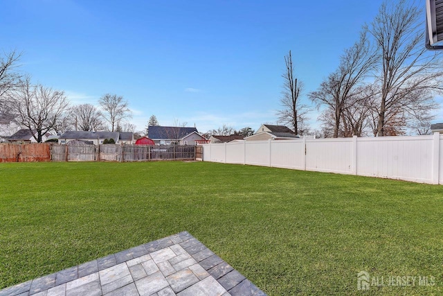 28 Kenmore Rd, Edison, NJ 08817 - view of yard