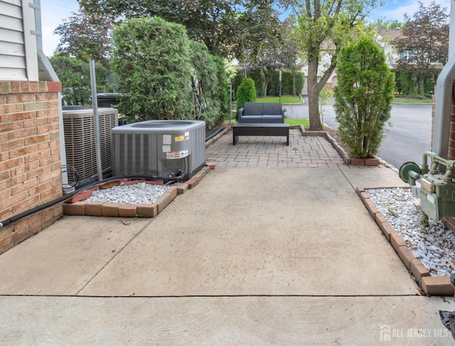 20 Sassafras Ct, North Brunswick, NJ 08902 - view of patio with central AC