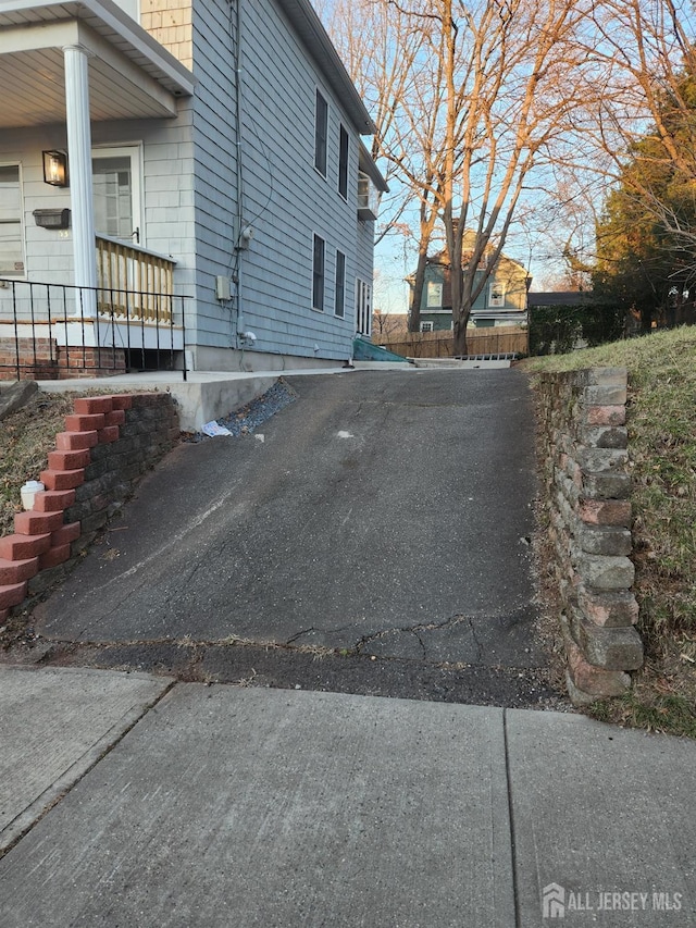 53 Suydam St, New Brunswick, NJ 08901 - view of side of home