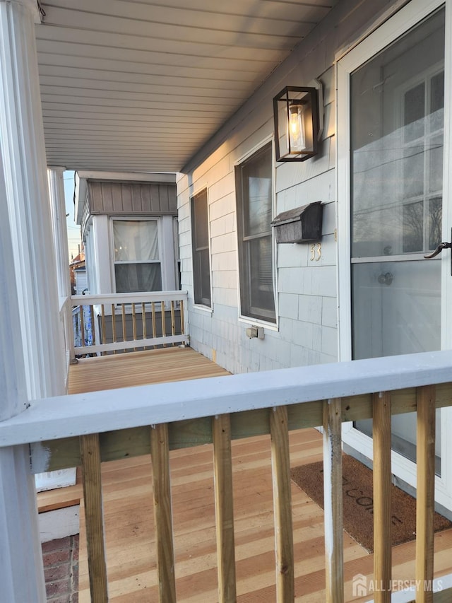 53 Suydam St, New Brunswick, NJ 08901 - view of covered porch