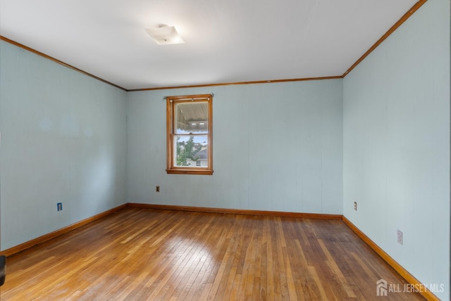 678 Bingle St, Perth Amboy, NJ 08861 - unfurnished room with light wood-type flooring, ornamental molding, and baseboards
