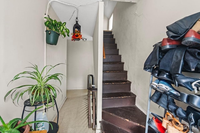 209 New St, New Brunswick, NJ 08901 - view of stairs