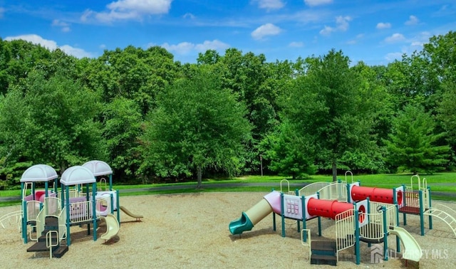 7 Cambridge Ct, East Brunswick, NJ 08816 - communal playground featuring a lawn