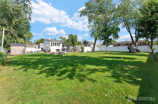 40 Highland St, East Brunswick, NJ 08816 - view of yard featuring a shed