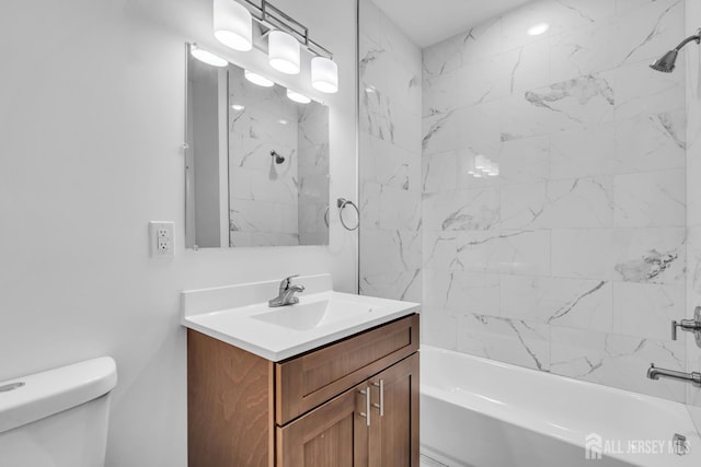 116 Forest Dr, Piscataway, NJ 08854 - bathroom with vanity and shower / bath combination