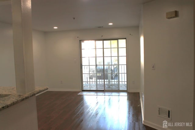 1712 Waterford Dr, Edison, NJ 08817 - photo 5