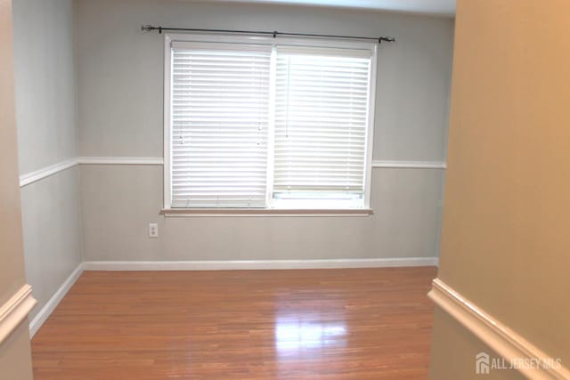 1712 Waterford Dr, Edison, NJ 08817 - photo 18