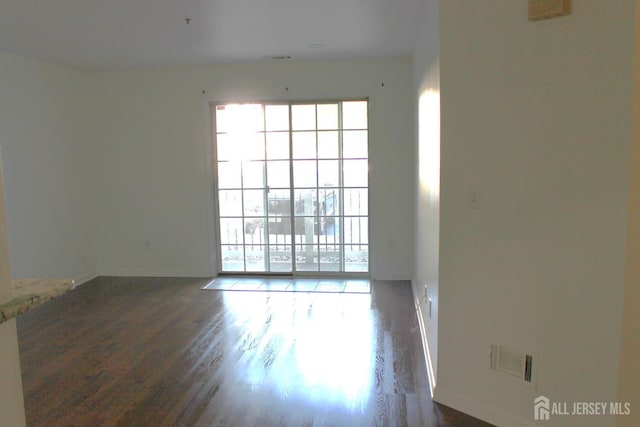 1712 Waterford Dr, Edison, NJ 08817 - photo 12