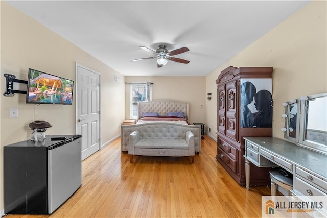 19 Edgegrove St, Edison, NJ 08837 - bedroom with light wood-style flooring and ceiling fan