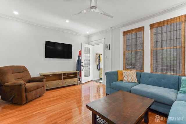307 S 4th Ave, Highland Park, NJ 08904 - living area featuring ornamental molding, light wood-type flooring, a ceiling fan, and recessed lighting