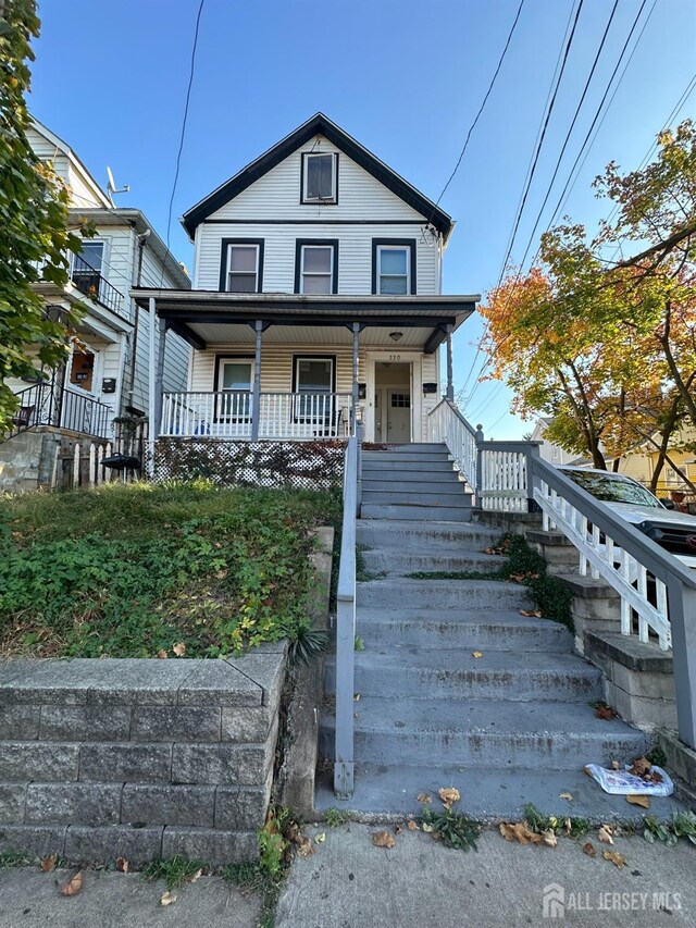 view of front of house featuring a porch