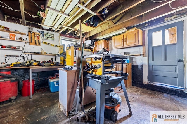 6 Hermann St, Carteret, NJ 07008 - basement with a workshop area