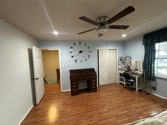 741 S Middlesex Ave S, Colonia, NJ 07067 - home office with wood finished floors, a ceiling fan, a textured ceiling, baseboards, and recessed lighting