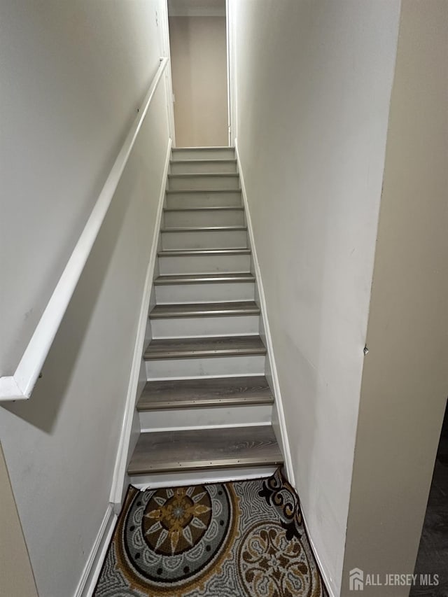 741 S Middlesex Ave S, Colonia, NJ 07067 - staircase with baseboards