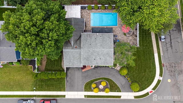 1 Stradford Rd, Sayreville, NJ 08859 - drone / aerial view of a pool