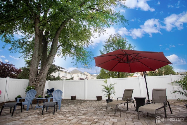 1 Stradford Rd, Sayreville, NJ 08859 - fenced backyard featuring a patio area