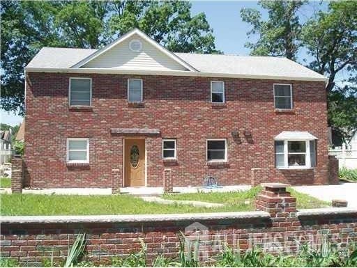 view of colonial inspired home