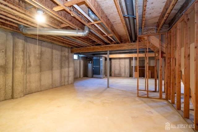 17 Larkspur Dr, South Brunswick, NJ 08810 - unfinished basement with gas water heater and heating unit