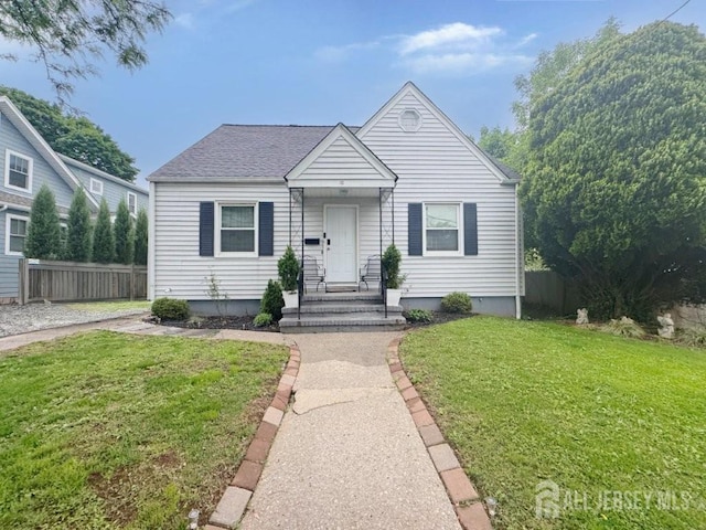10 S 8th Ave S, Highland Park, NJ 08904 - bungalow-style house with a shingled roof