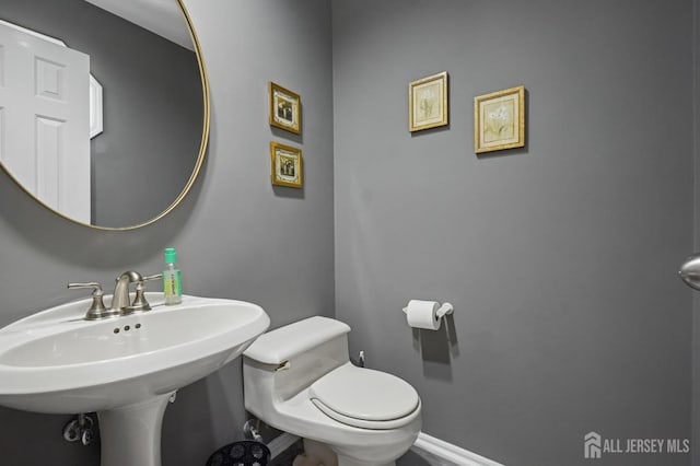 4 Franklin Ct, East Brunswick, NJ 08816 - bathroom featuring toilet and a sink