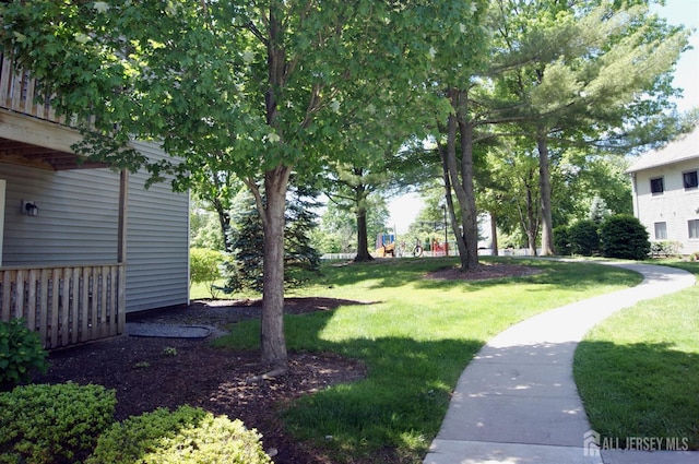 422 Ravens Crest Dr, Plainsboro, NJ 08536 - view of green lawn