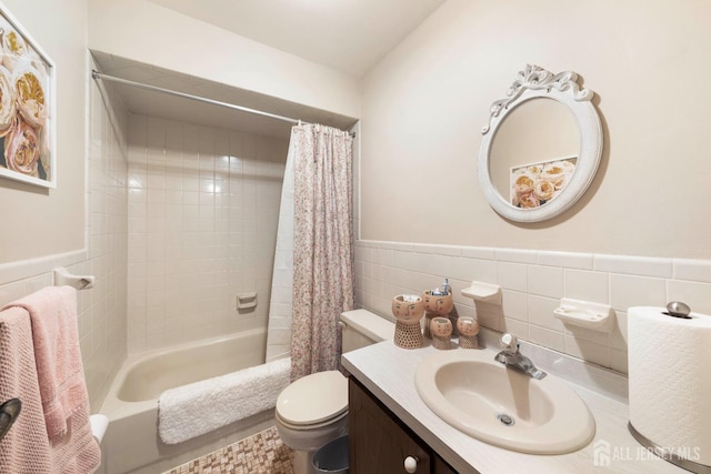 77 Highview Dr, Woodbridge Proper, NJ 07095 - full bathroom with shower / bath combination with curtain, toilet, vanity, tile walls, and wainscoting