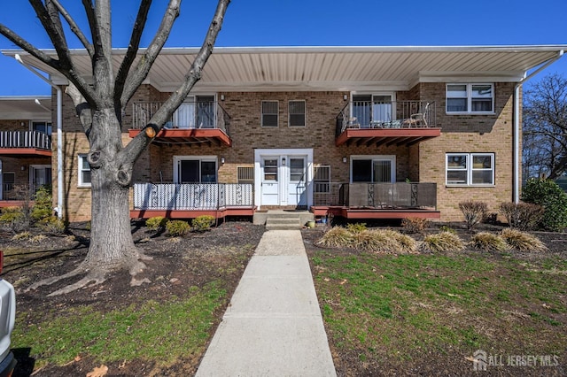 172 Evergreen Rd Unit 14B, Edison, NJ 08837 - townhome / multi-family property featuring brick siding and a balcony