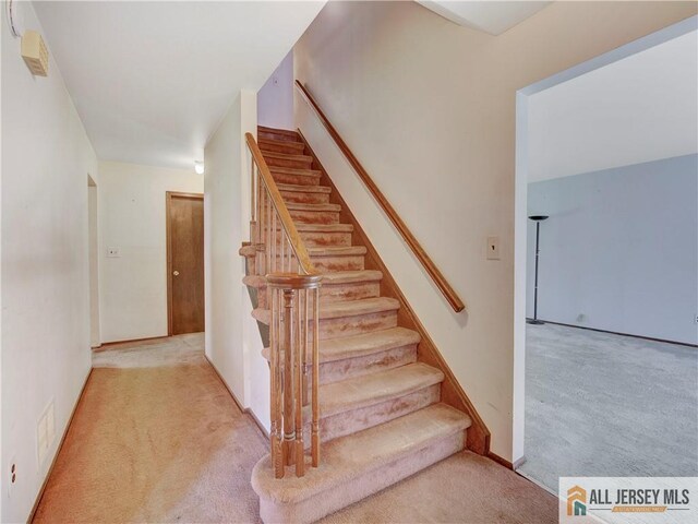 6 Conover Ct, East Brunswick, NJ 08816 - photo 13