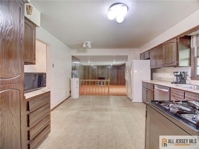 6 Conover Ct, East Brunswick, NJ 08816 - photo 17