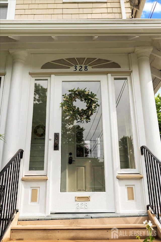 view of property entrance