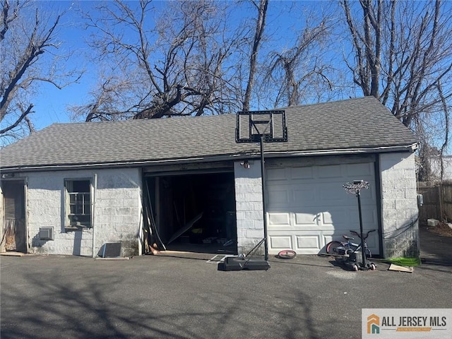 view of detached garage