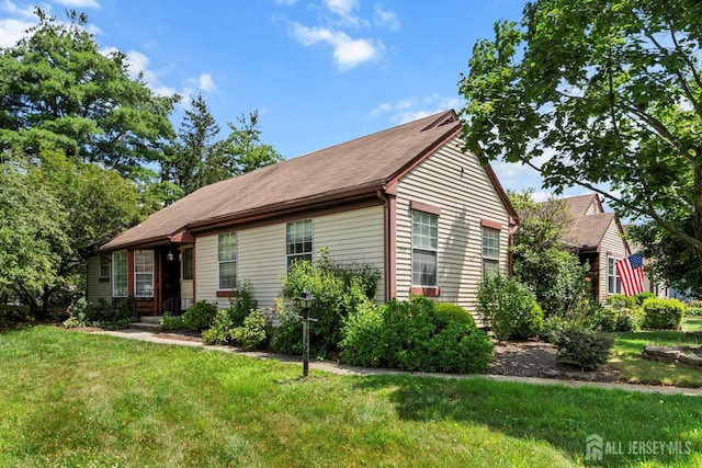 153 Concordia Cir Unit D, Monroe, NJ 08831 - view of front facade with a front lawn